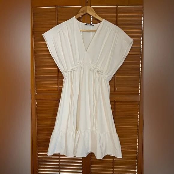 Dokotoo Dress White like new no tags - Picture 4 of 9